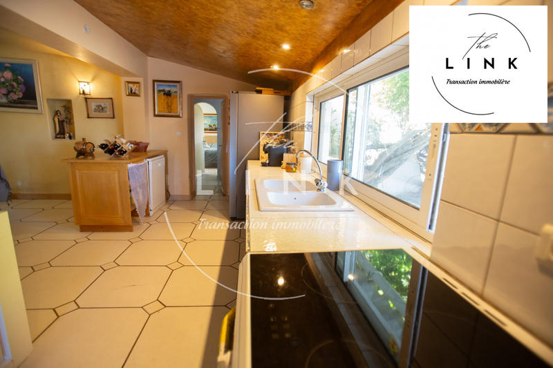 Mas - 330 m² - 9 pièces