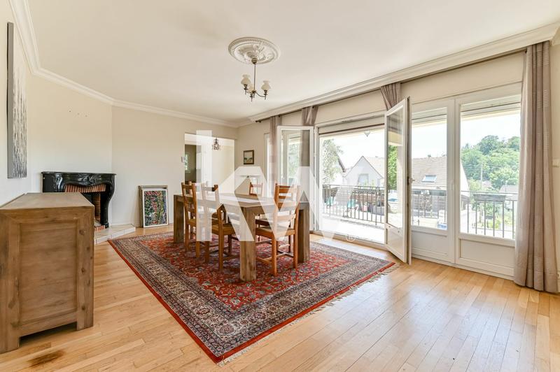 Maison - 135 m² - 8 pièces