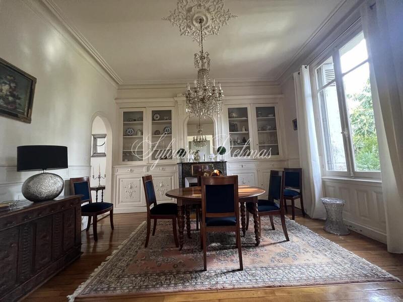 Maison bourgeoise - 186 m² - 6 pièces