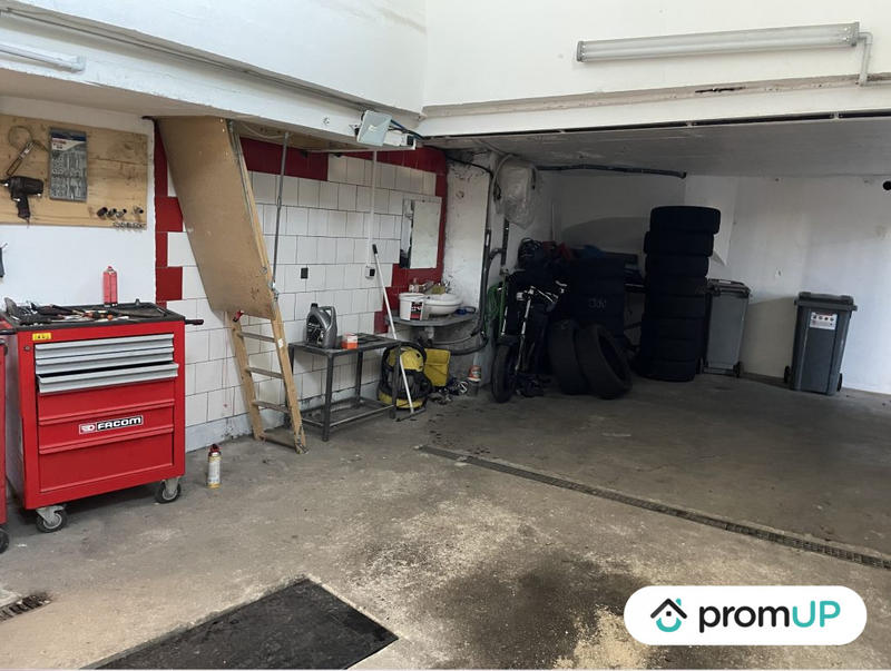 Parking / Garage - 50 m²