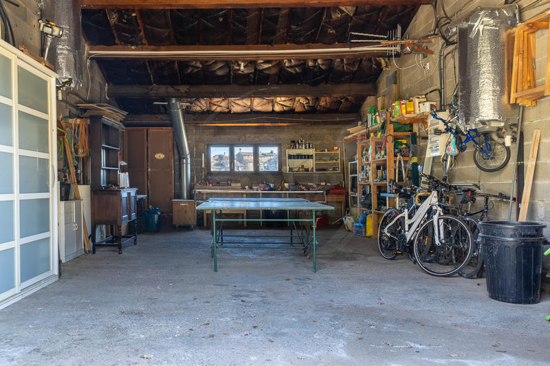 Propriété - 235 m² - 12 pièces