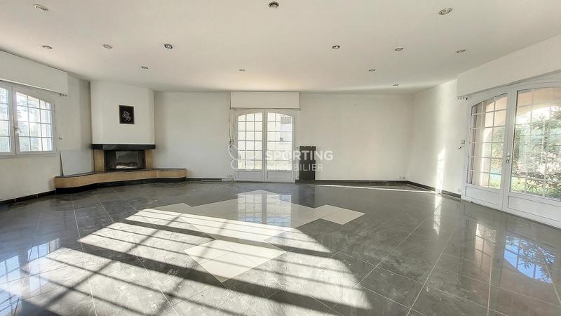 Maison - 178 m² - 5 pièces