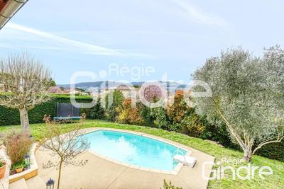 Maison - 176 m² - 5 pièces