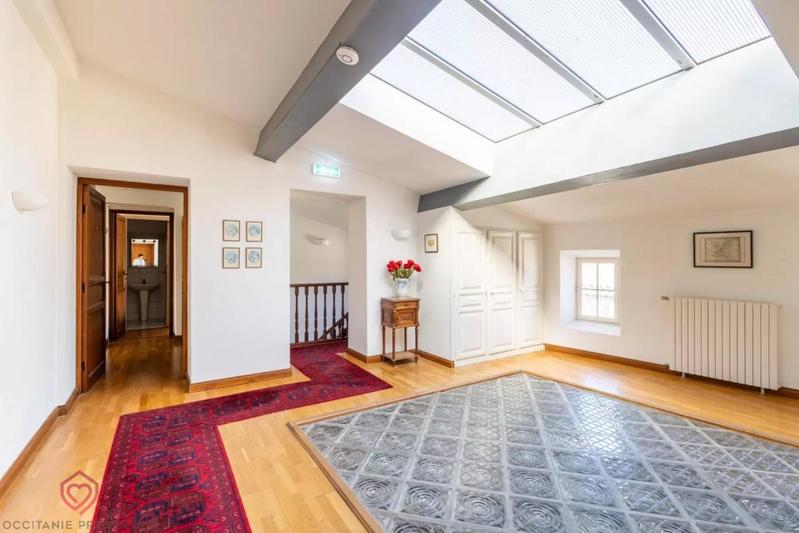 Maison de maîtres - 540 m² - 13 pièces