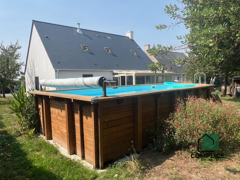 Maison - 161 m² - 8 pièces