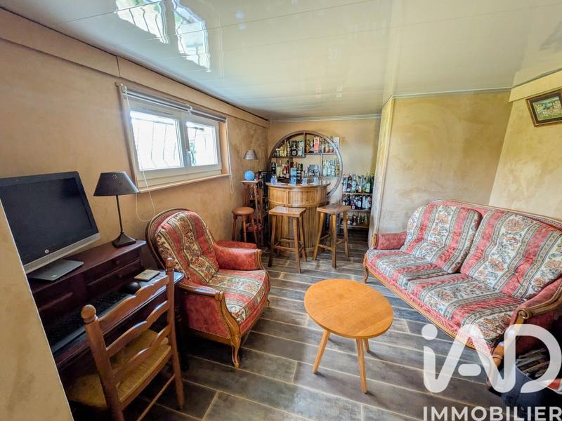 Maison - 197 m² - 8 pièces