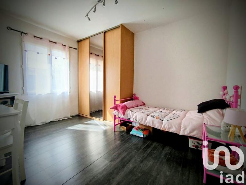 Maison - 181 m² - 7 pièces