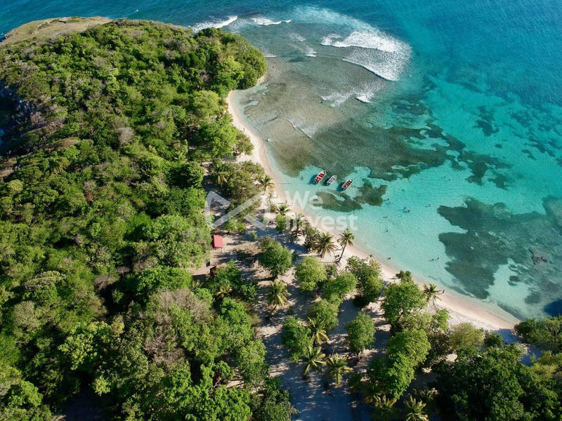 Maison - 275 m² - 12 pièces