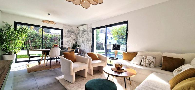 Maison - 93 m² - 4 pièces