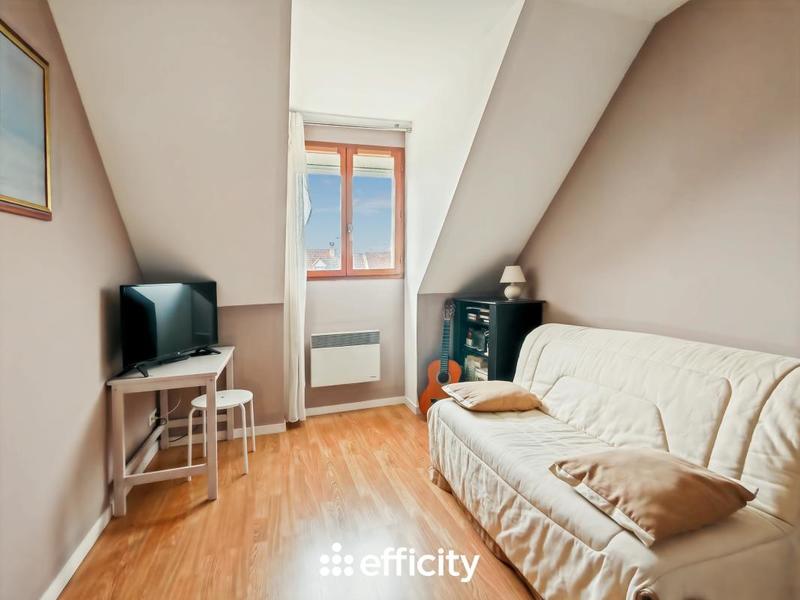 Pavillon - 145 m² - 7 pièces