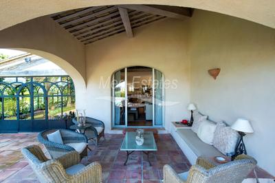 Villa - 350 m² - 10 pièces