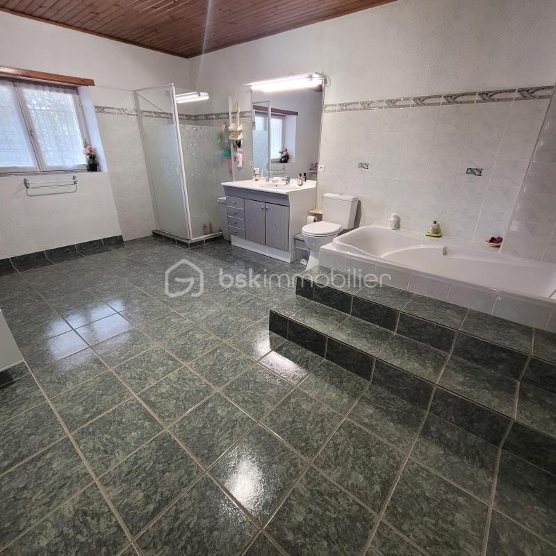 Propriété - 141 m² - 5 pièces