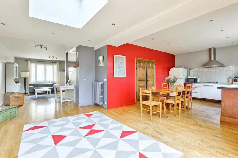 Maison - 200 m² - 7 pièces