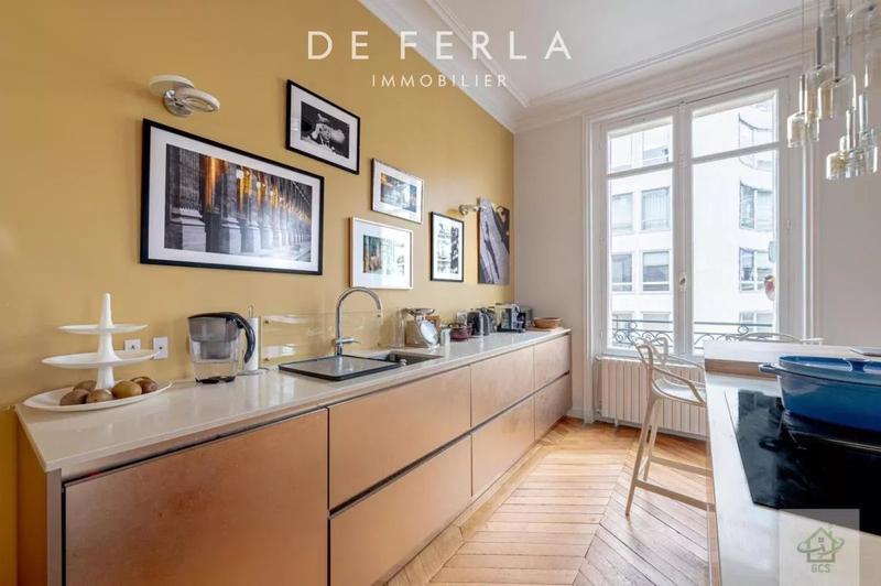 Appartement - 163 m² - 6 pièces