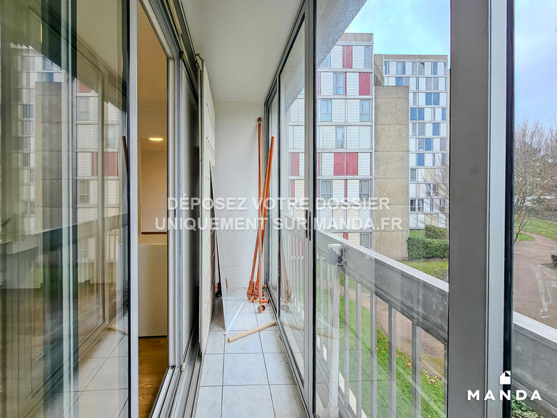 Chambre - 10 m² - 4 pièces