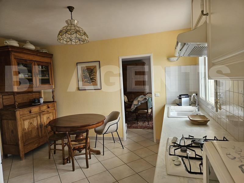 Maison traditionnelle - 157 m² - 7 pièces