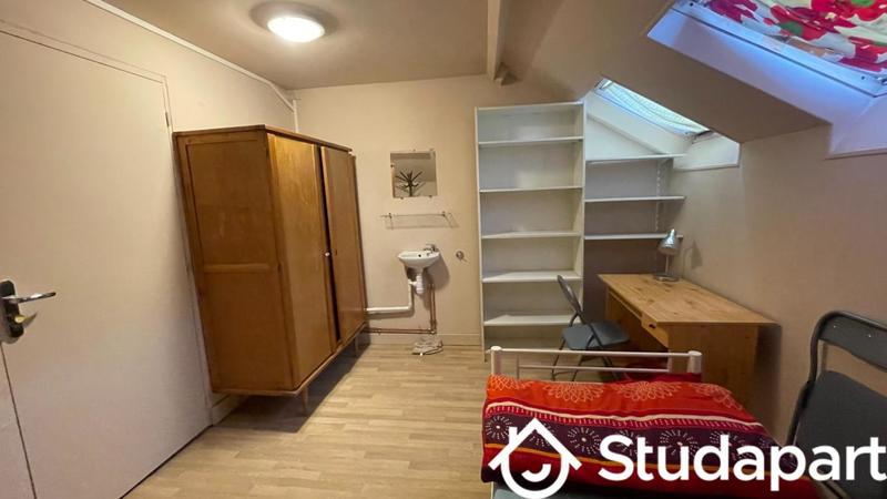 Chambre - 10 m² - 1 pièce