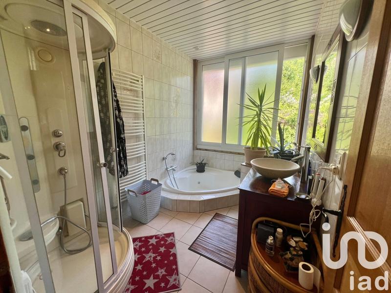 Appartement - 81 m² - 3 pièces