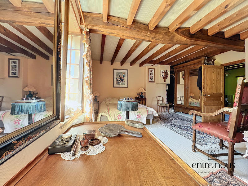 Maison - 220 m² - 6 pièces