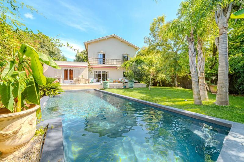 Maison - 169 m² - 6 pièces