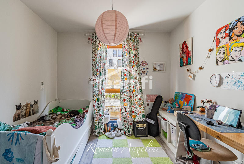 Appartement - 75 m² - 4 pièces