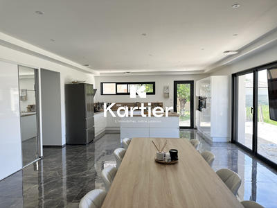 Maison contemporaine - 115 m² - 4 pièces