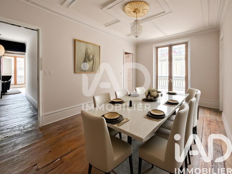 Appartement - 104 m² - 6 pièces