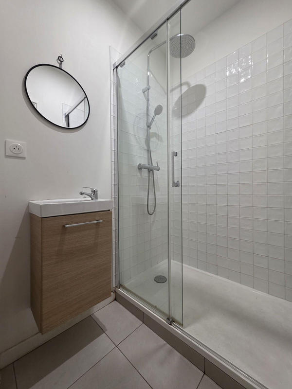 Loft - 128 m² - 6 pièces