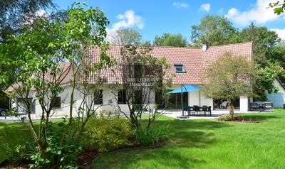 Maison - 293 m² - 8 pièces