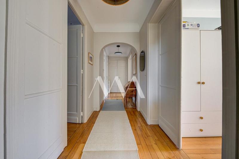 Appartement - 100 m² - 4 pièces