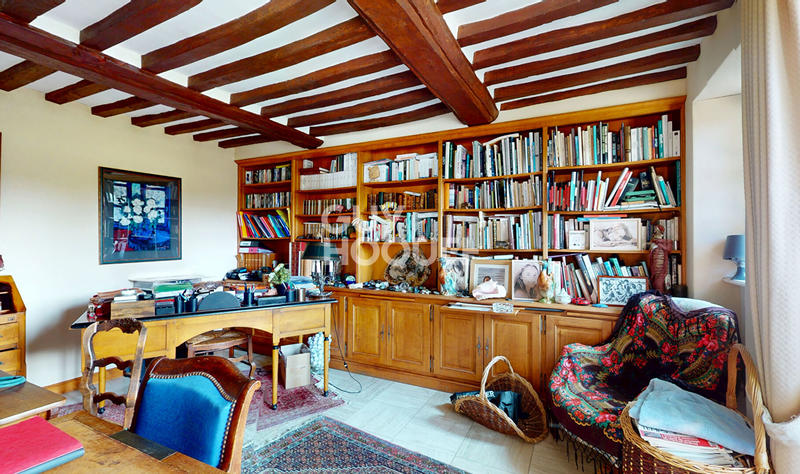 Maison - 251 m² - 12 pièces