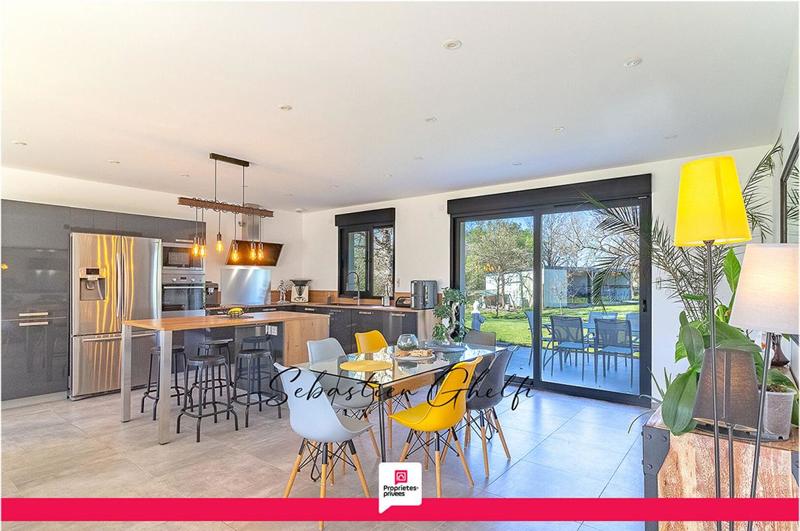 Maison - 145 m² - 6 pièces