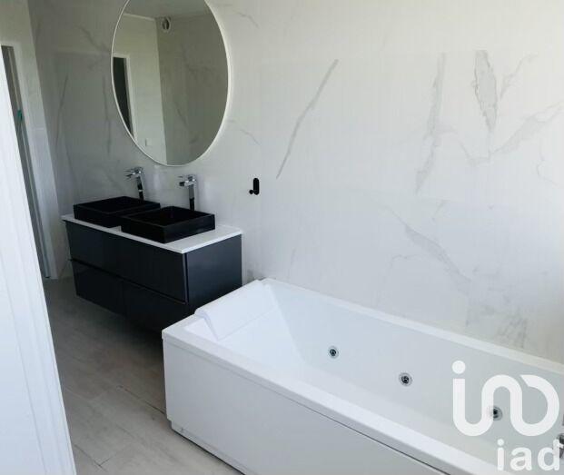 Appartement - 77 m² - 3 pièces