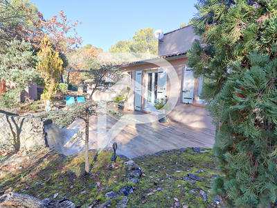 Villa - 167 m² - 6 pièces