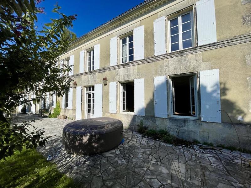 Longère - 433 m² - 10 pièces