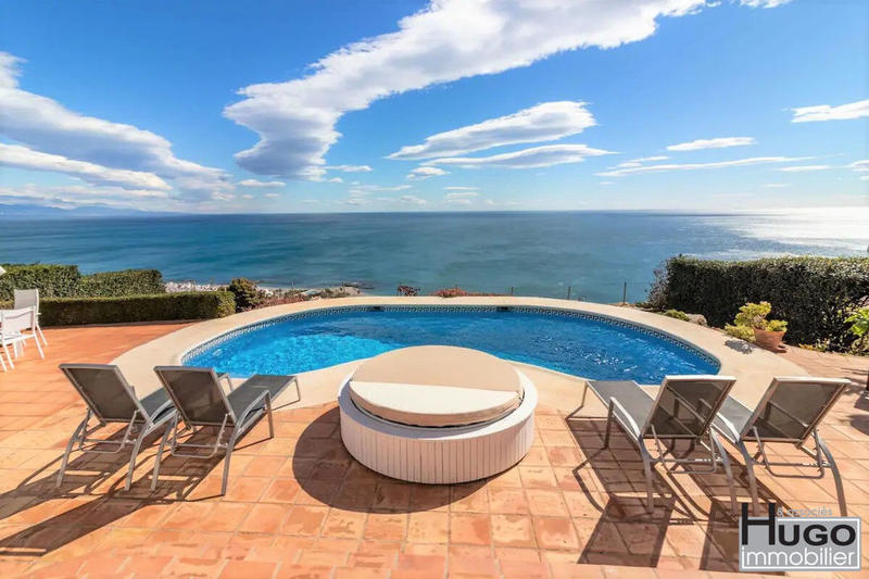 Villa - 355 m² - 10 pièces