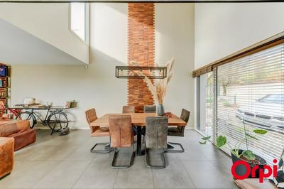 Maison - 169 m² - 6 pièces