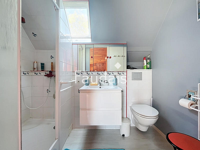 Maison - 151 m² - 6 pièces