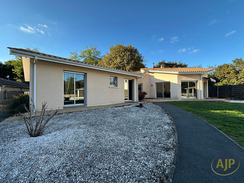 Maison - 167 m² - 7 pièces