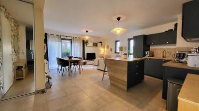 Appartement - 80 m² - 4 pièces