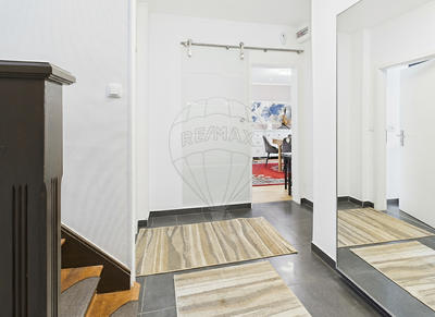 Maison jumelée - 180 m² - 7 pièces