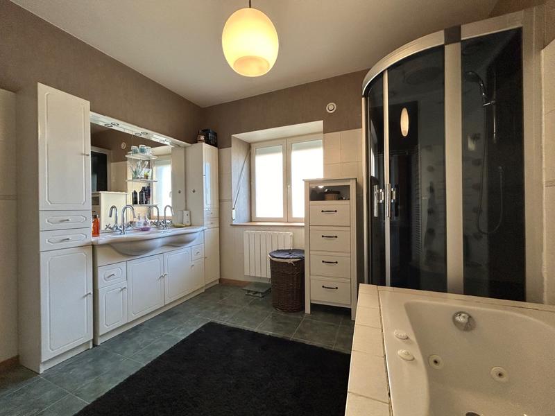 Ferme - 224 m² - 8 pièces