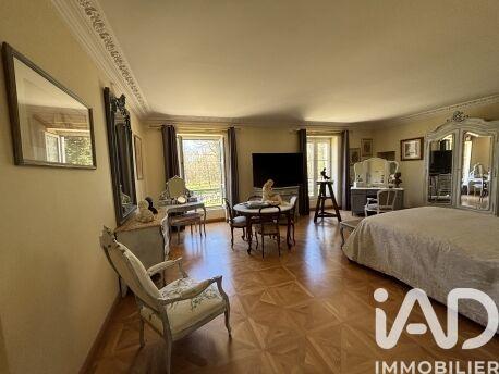 Maison - 455 m² - 10 pièces