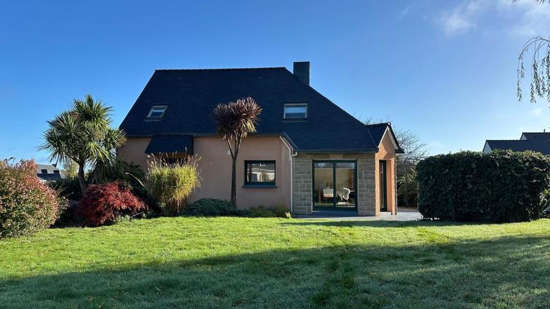 Maison - 138 m² - 5 pièces