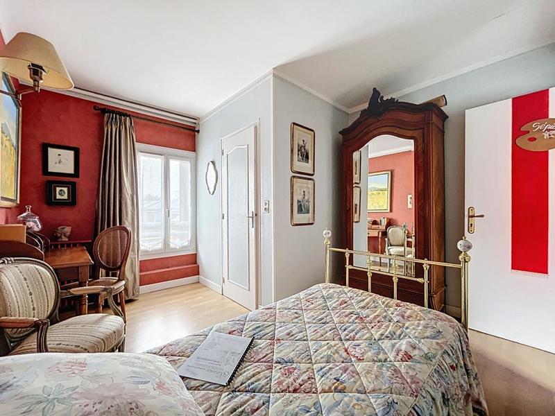 Propriété - 450 m² - 17 pièces