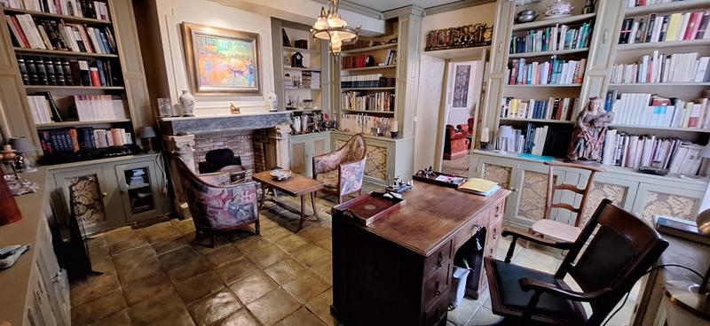 Maison - 347 m² - 1 pièce