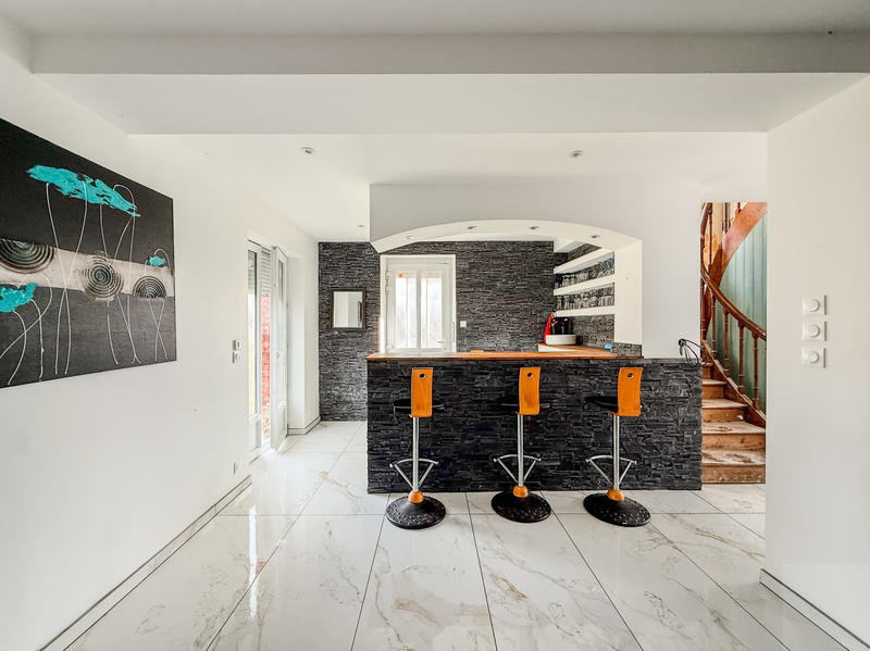 Maison - 175 m² - 7 pièces