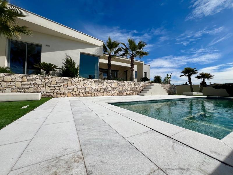 Maison - 150 m² - 5 pièces