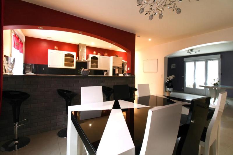 Maison - 197 m² - 7 pièces