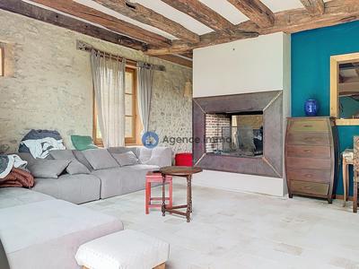 Maison - 232 m² - 8 pièces